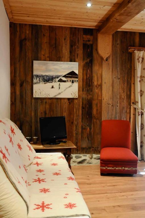 La Ferme D Emilienne Bed & Breakfast Sallanches Room photo