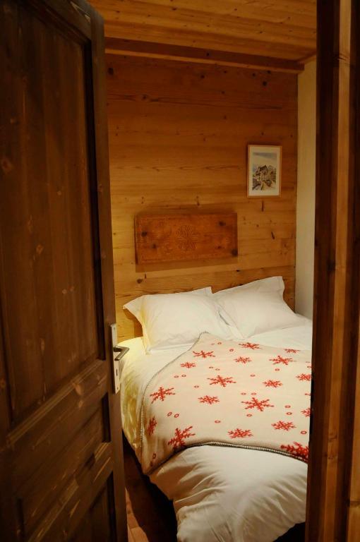 La Ferme D Emilienne Bed & Breakfast Sallanches Room photo